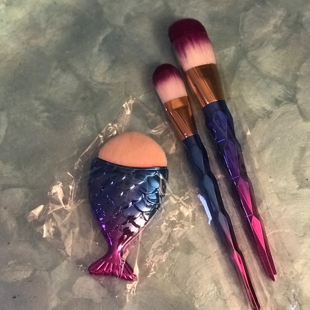 🆕3 Mermaid ombré color makeup brushes - Picture 2 of 5